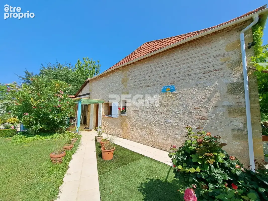 Maison en pierre  5 chambres voire +, à GARDONNE 264 m2 hab - photo 3