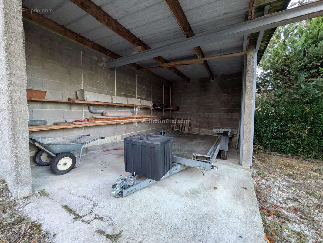 Maison à NEUFCHATEAU