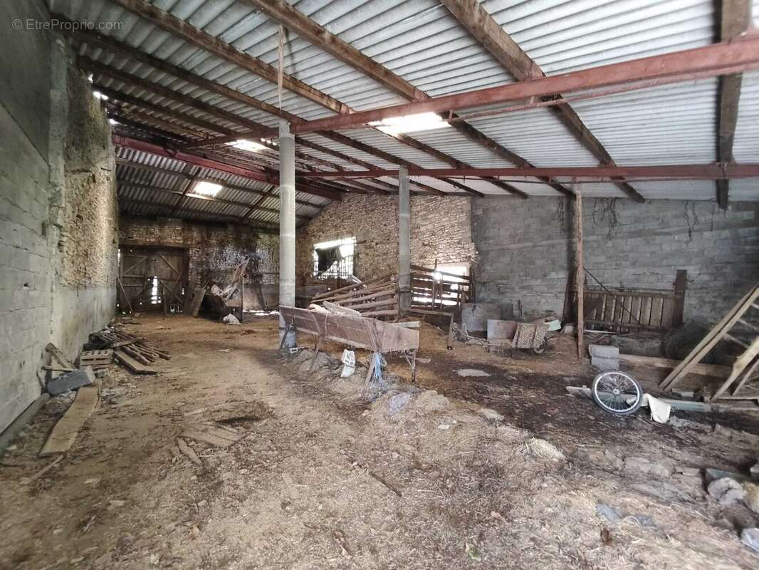 Maison à CHASSENEUIL-SUR-BONNIEURE