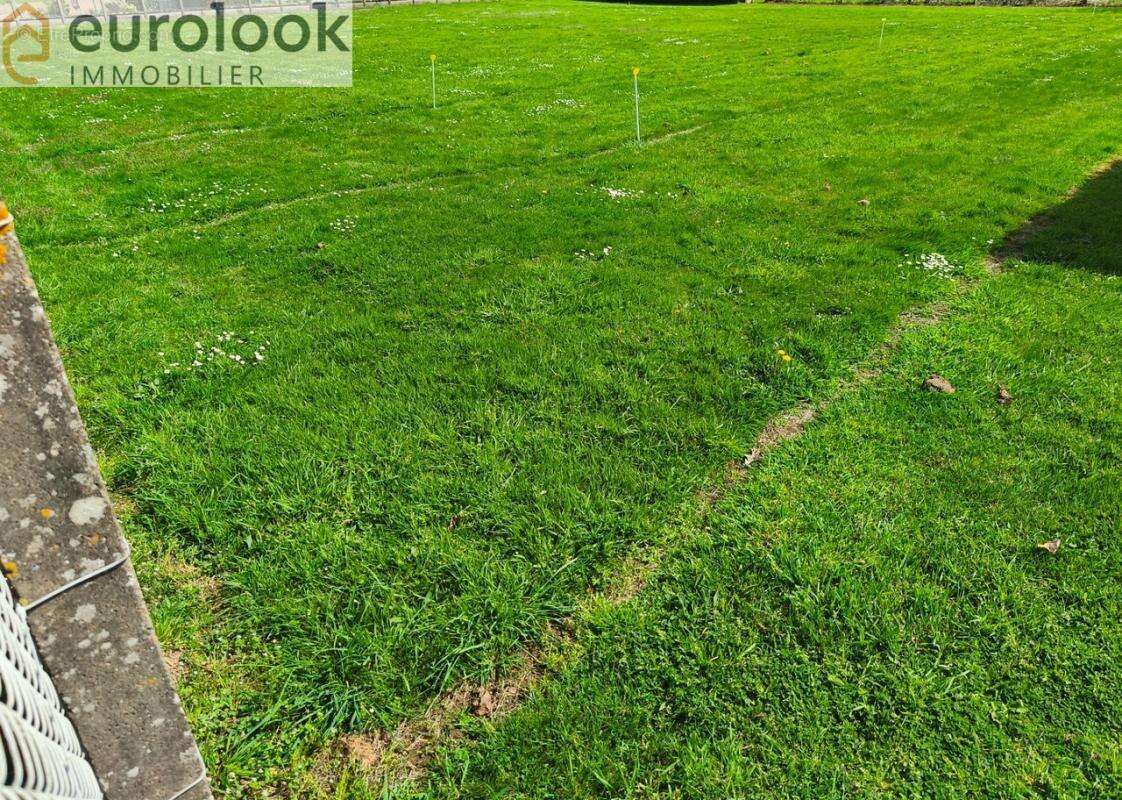 Terrain à SAINT-LAURENT-SUR-OUST
