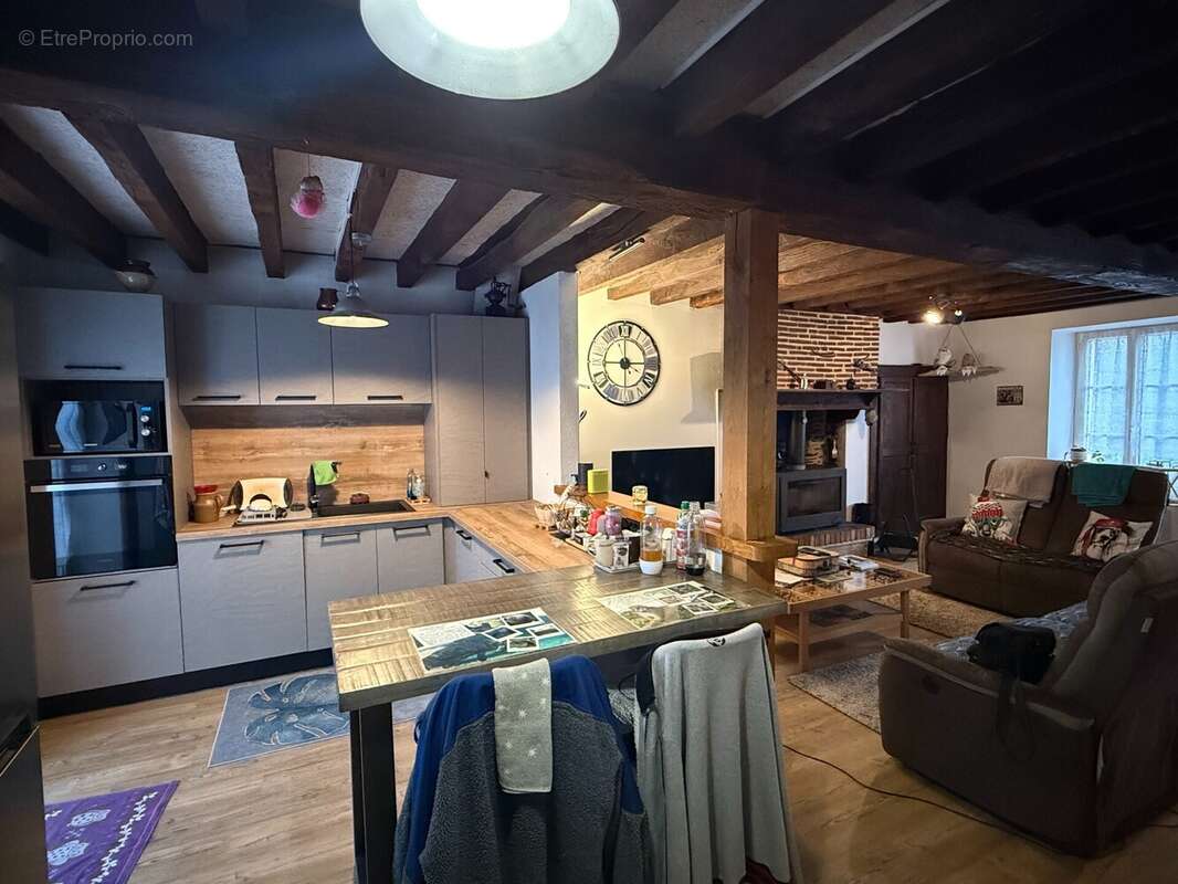 Maison à POULIGNY-NOTRE-DAME