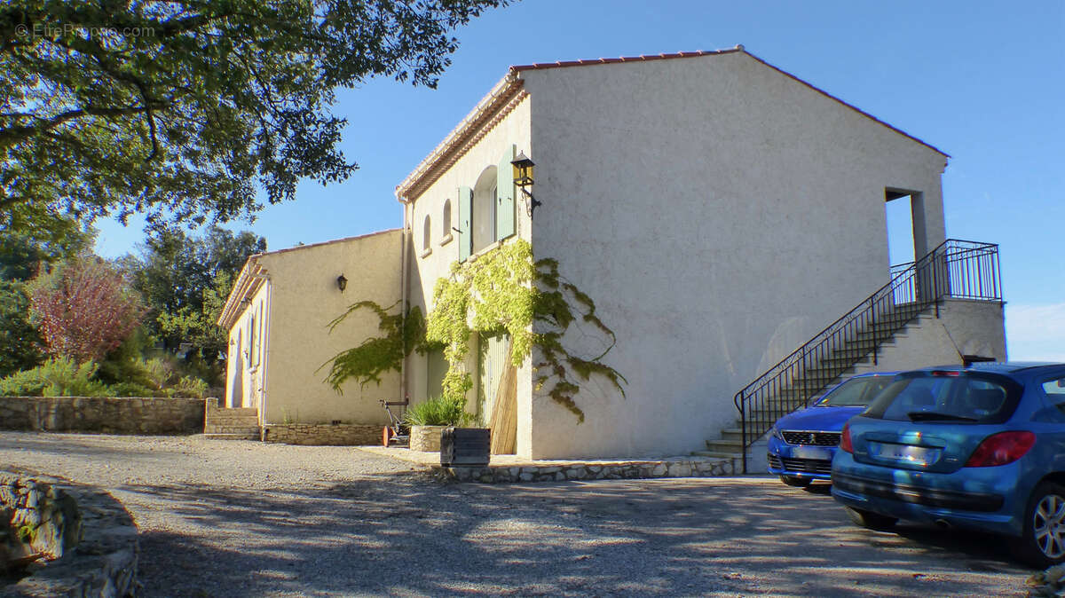 Maison à TAVERNES