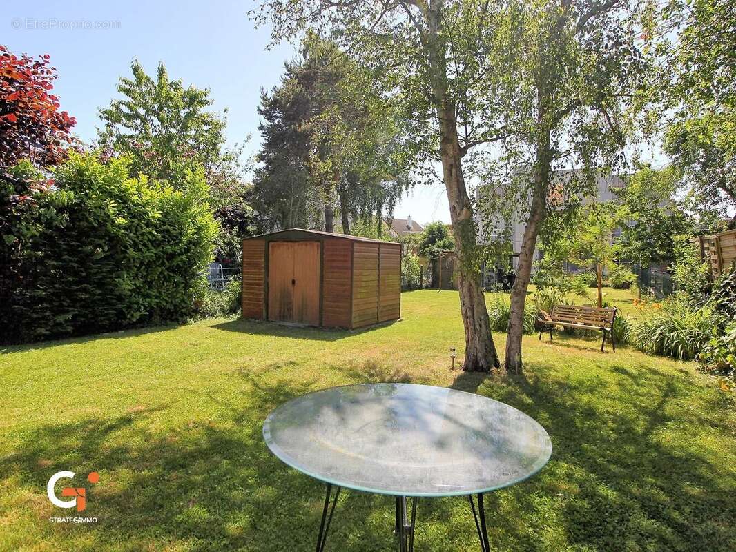 Maison à GREGES