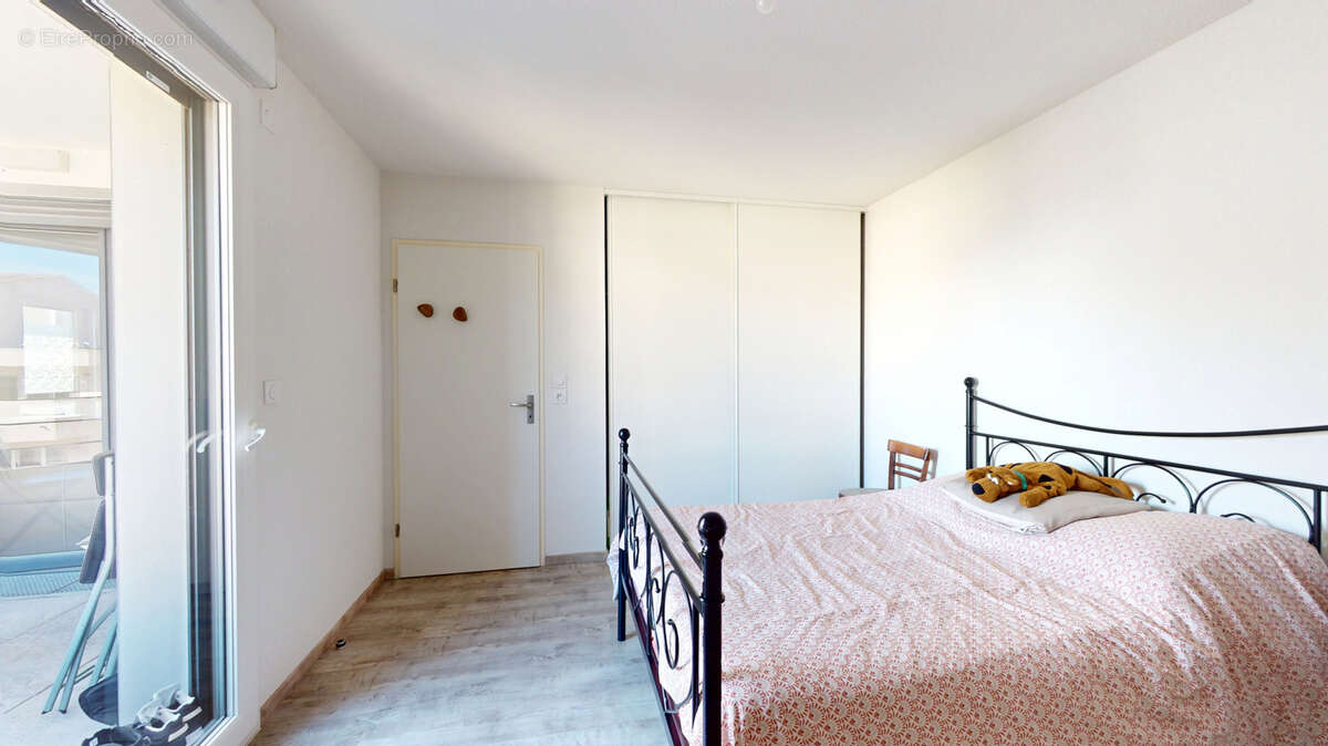 Appartement à BEAUZELLE