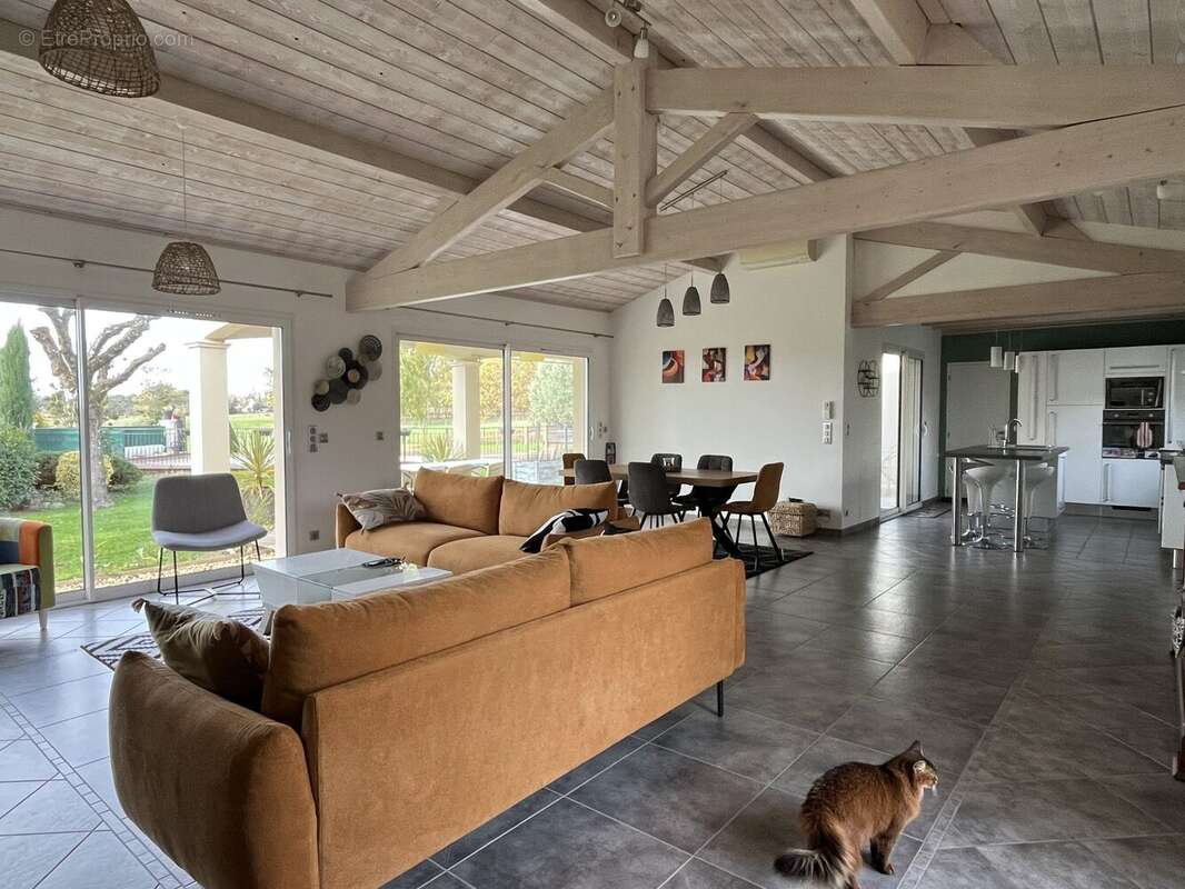 Maison à PRIGONRIEUX