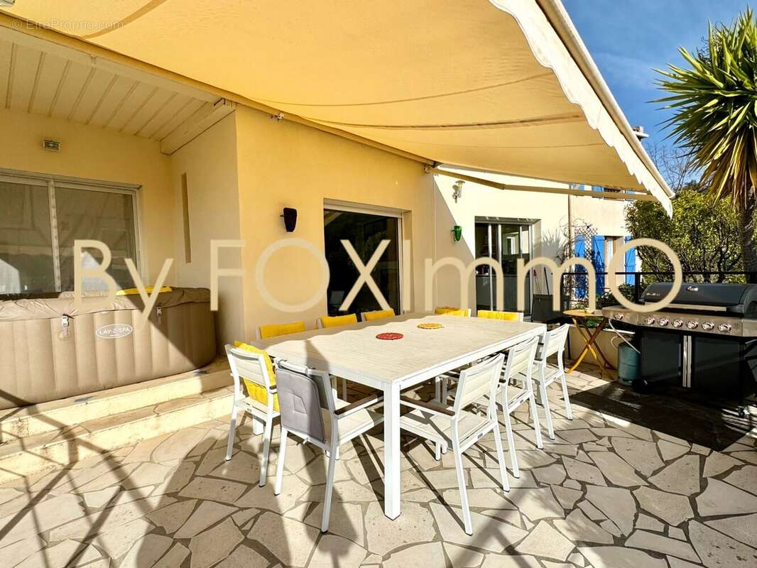 Maison à SAINT-LAURENT-DU-VAR