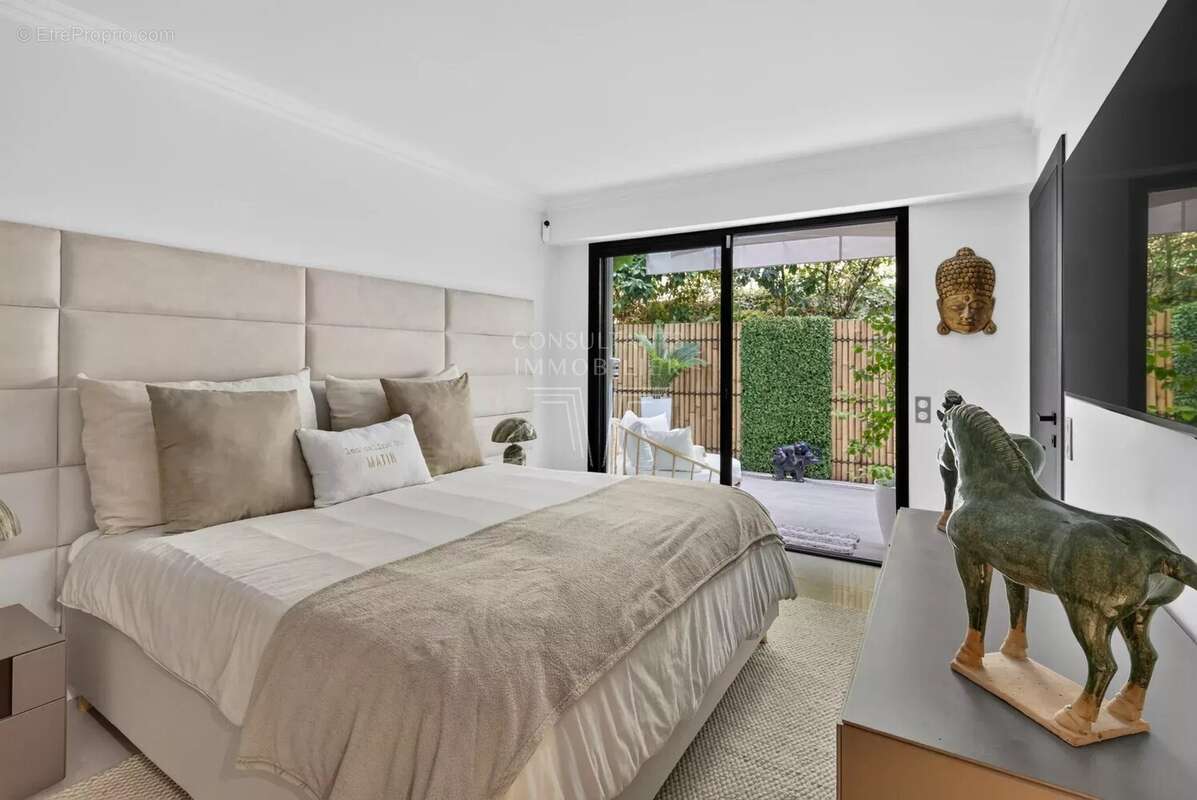 Appartement d'exception en rez-de-jardin. - photo 10