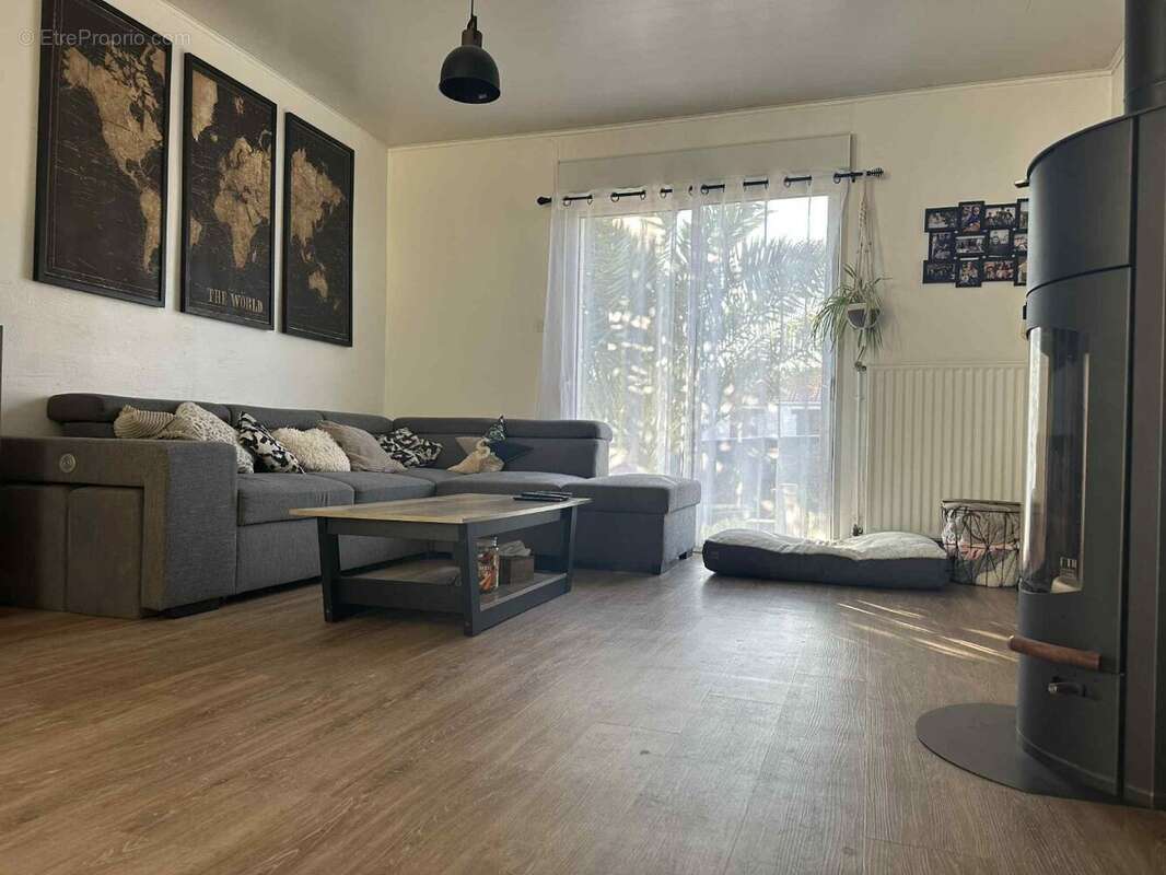 Maison à MORTAGNE-SUR-SEVRE