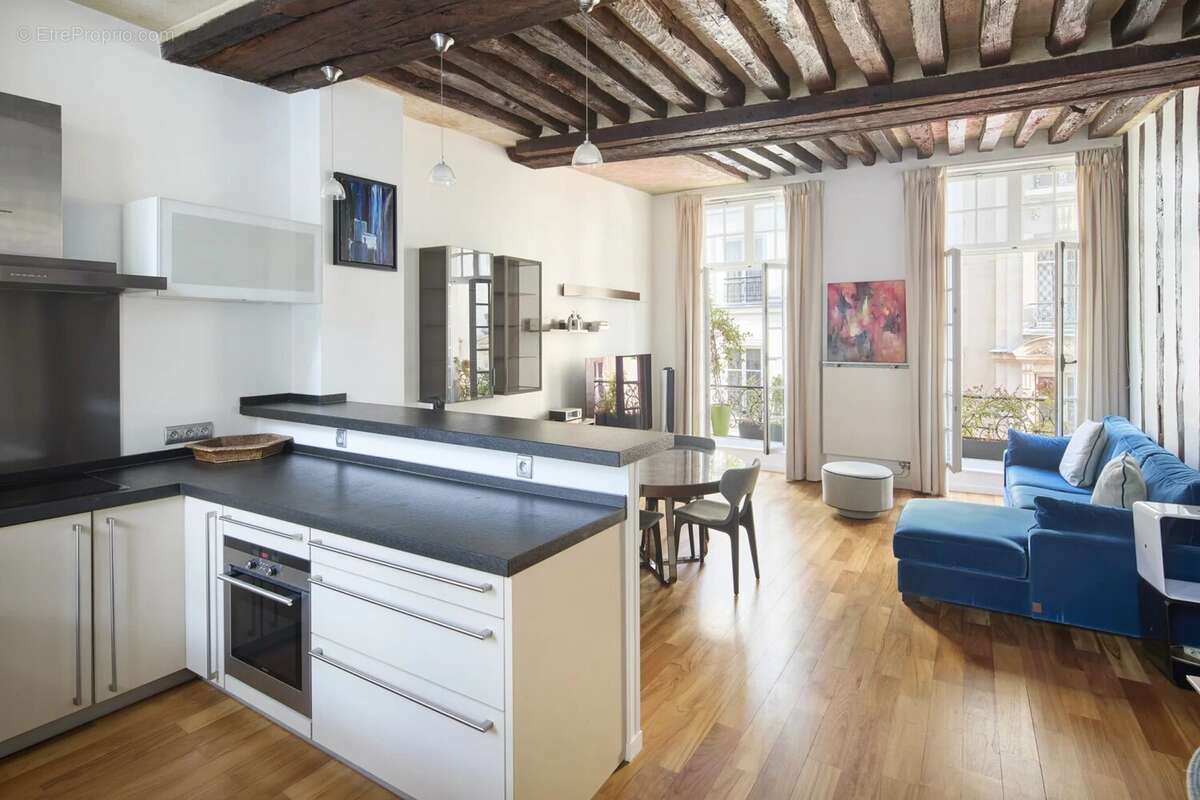 Appartement à PARIS-4E