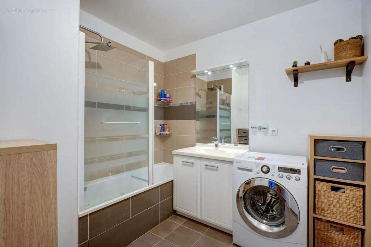 Appartement à VAULX-EN-VELIN