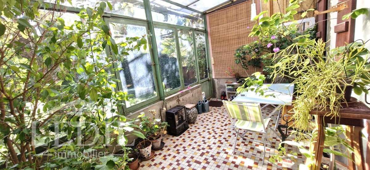 Maison avec jardin et garage - photo 7