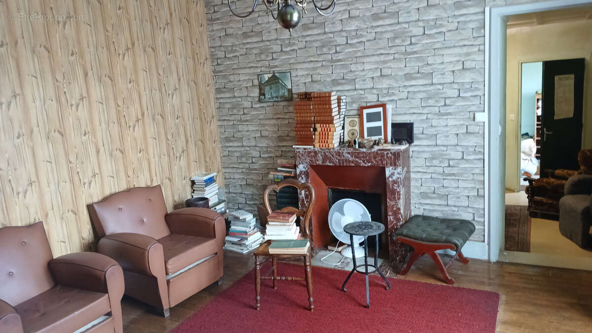 Maison à MAURIAC
