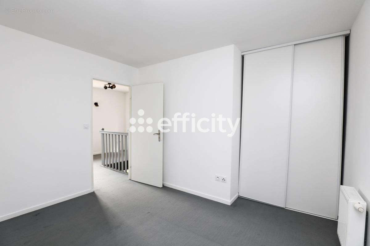 Maison 95 m² à Hallennes-Lez-Haubourdin  - photo 8