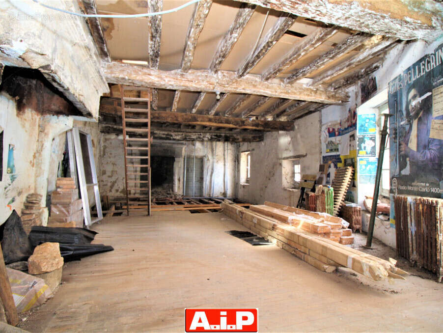 Maison à SAINT-AMAND-SUR-SEVRE