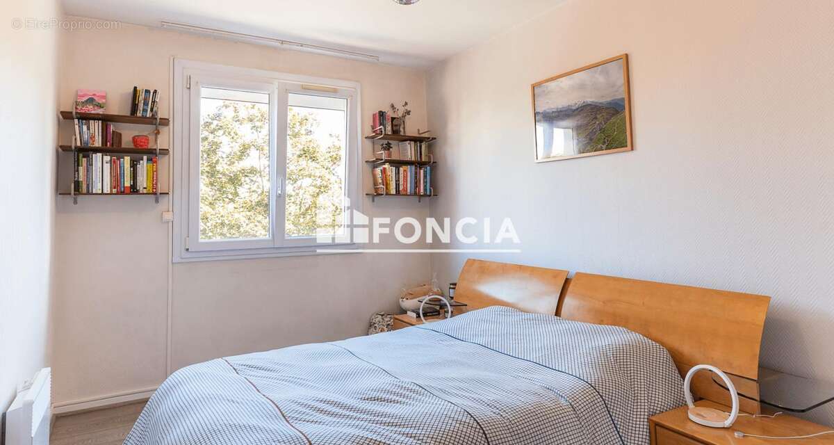 Appartement à GUILHERAND-GRANGES