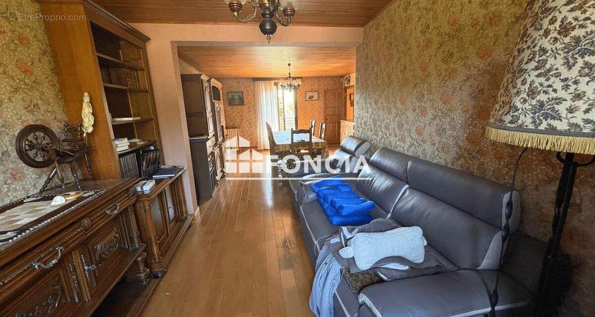 À VENDRE – Pavillon F6 de 90 m² avec sous-sol total et terrain de 421 m² - photo 9