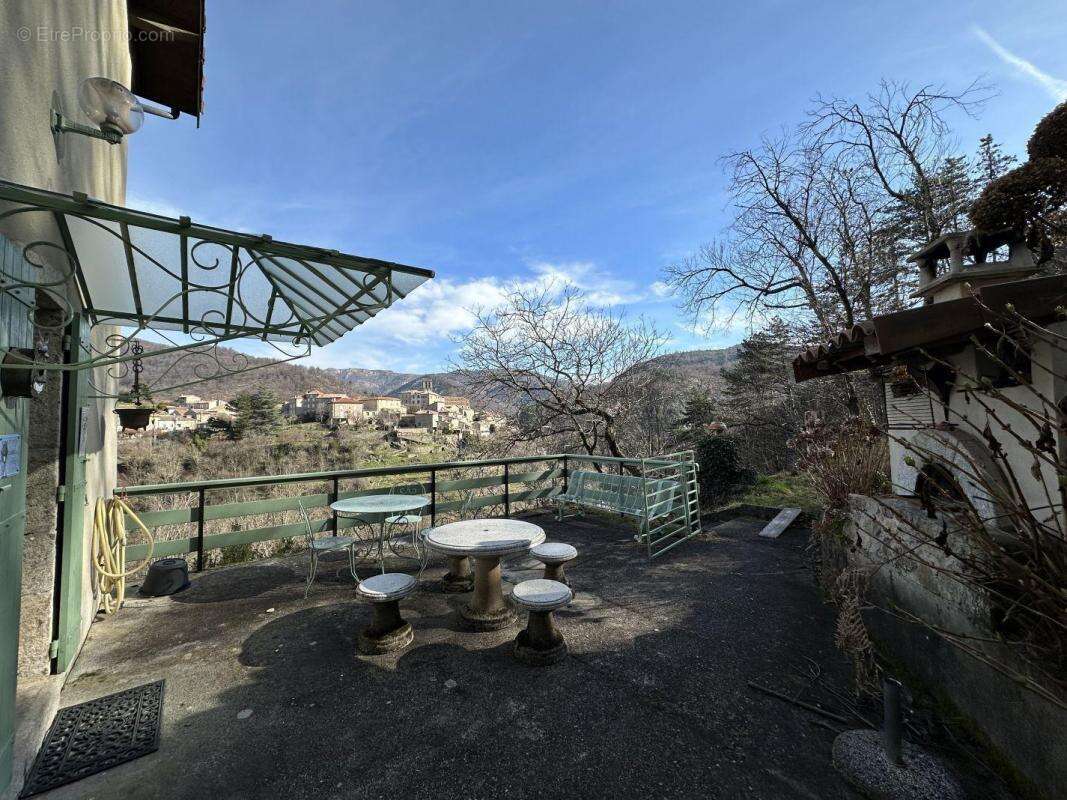 Maison à ANTRAIGUES-SUR-VOLANE