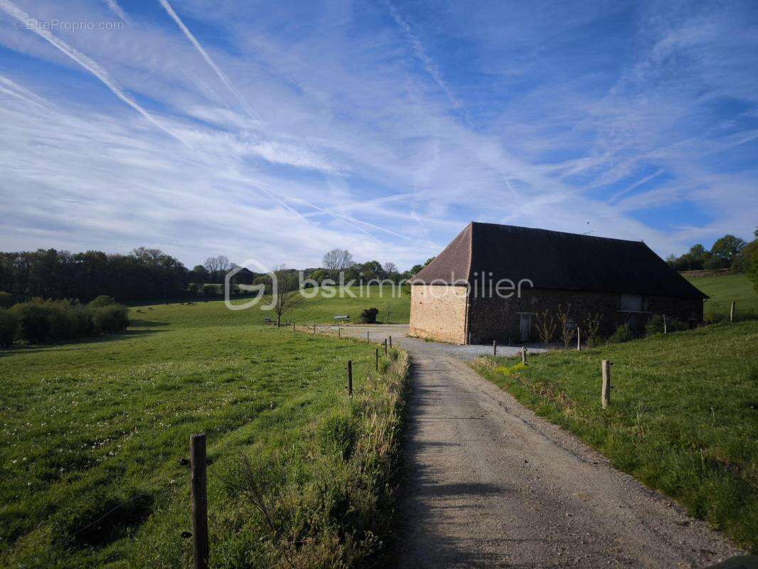 Terrain à SAINT-MEARD
