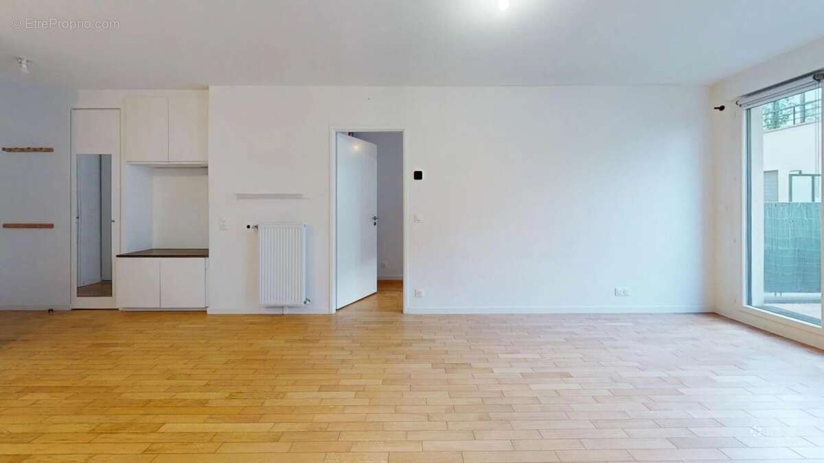 Appartement à VOISINS-LE-BRETONNEUX