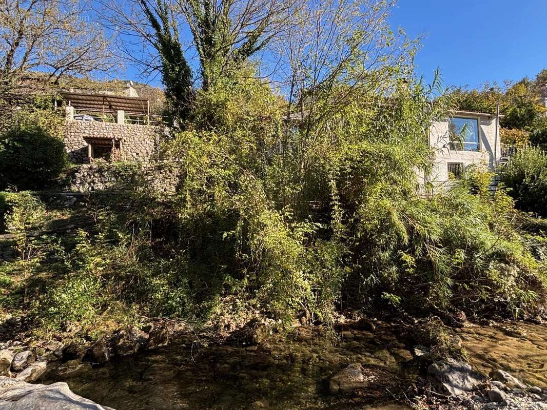 Maison à TOURRETTES-SUR-LOUP