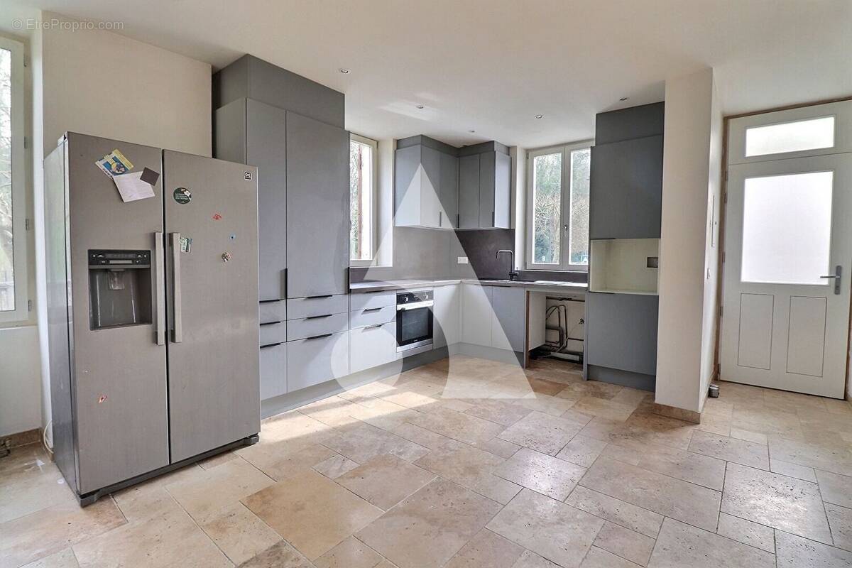 Maison à MERY-SUR-OISE