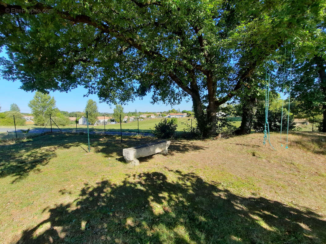 Maison à LA CROIX-BLANCHE