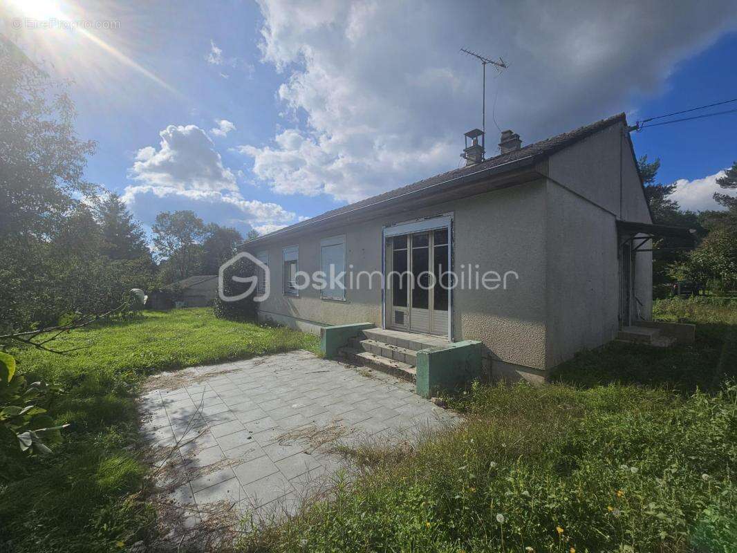 Maison à VANNES-SUR-COSSON