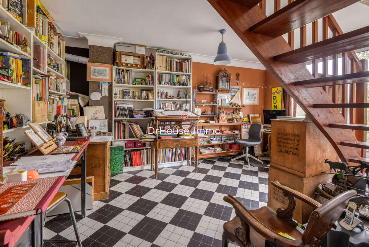 Maison à SAINT-SEBASTIEN-SUR-LOIRE