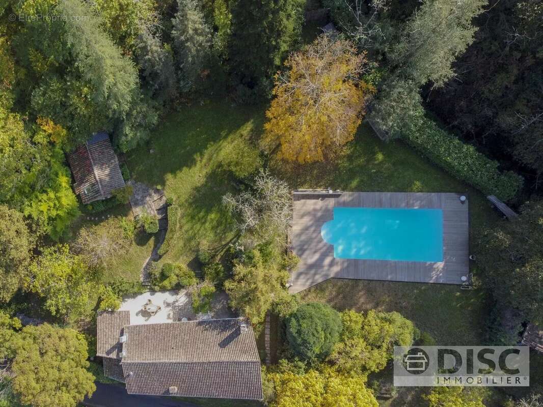 Maison à SAINT-MARTIN-LAGUEPIE