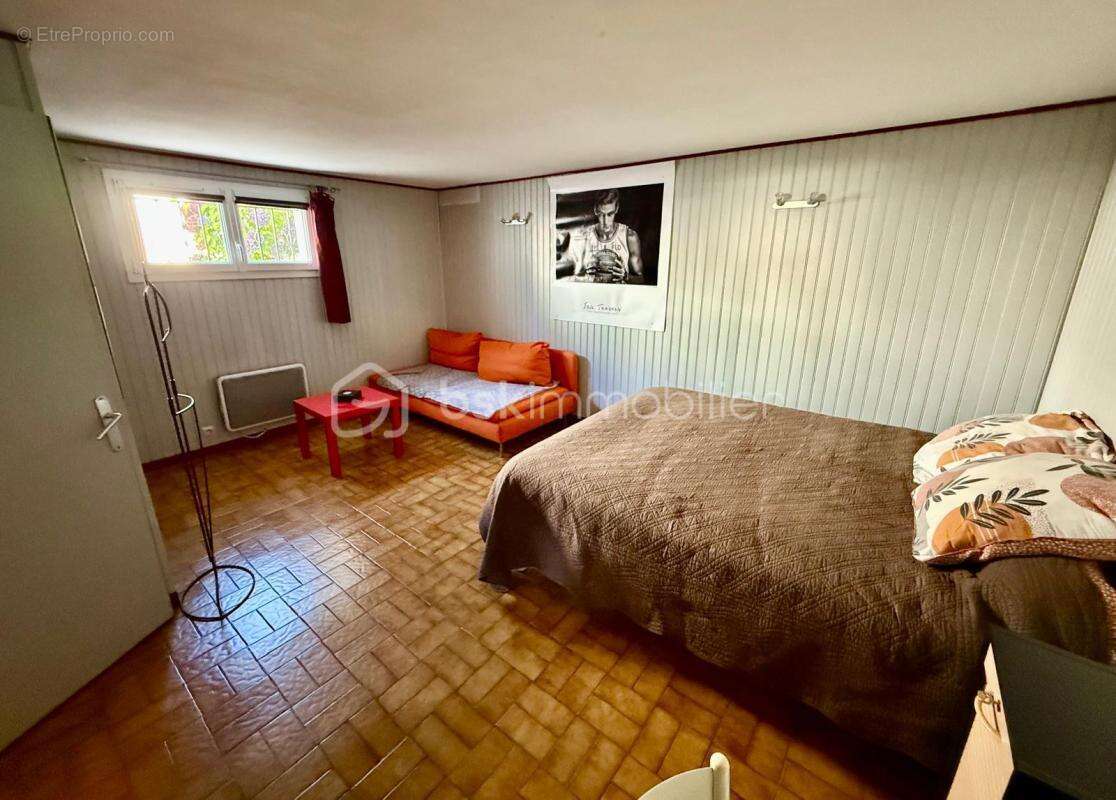 Maison familiale de 130 m² habitables avec jardin arboré de 757m² et piscine - photo 14