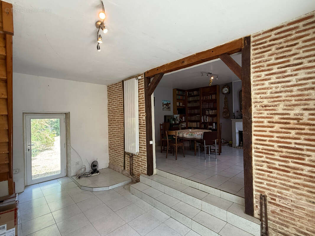 Maison à MONTGIVRAY