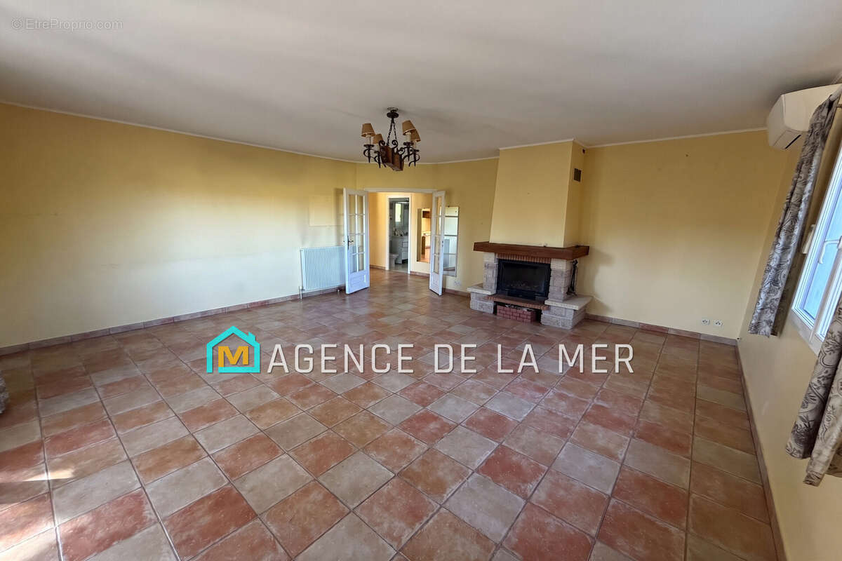 Maison à MANDELIEU-LA-NAPOULE