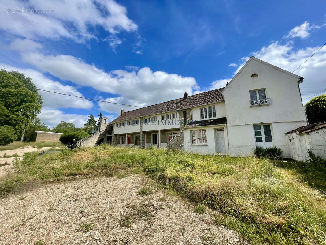 Maison à THOIRY