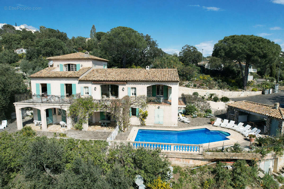 Maison à LES ISSAMBRES