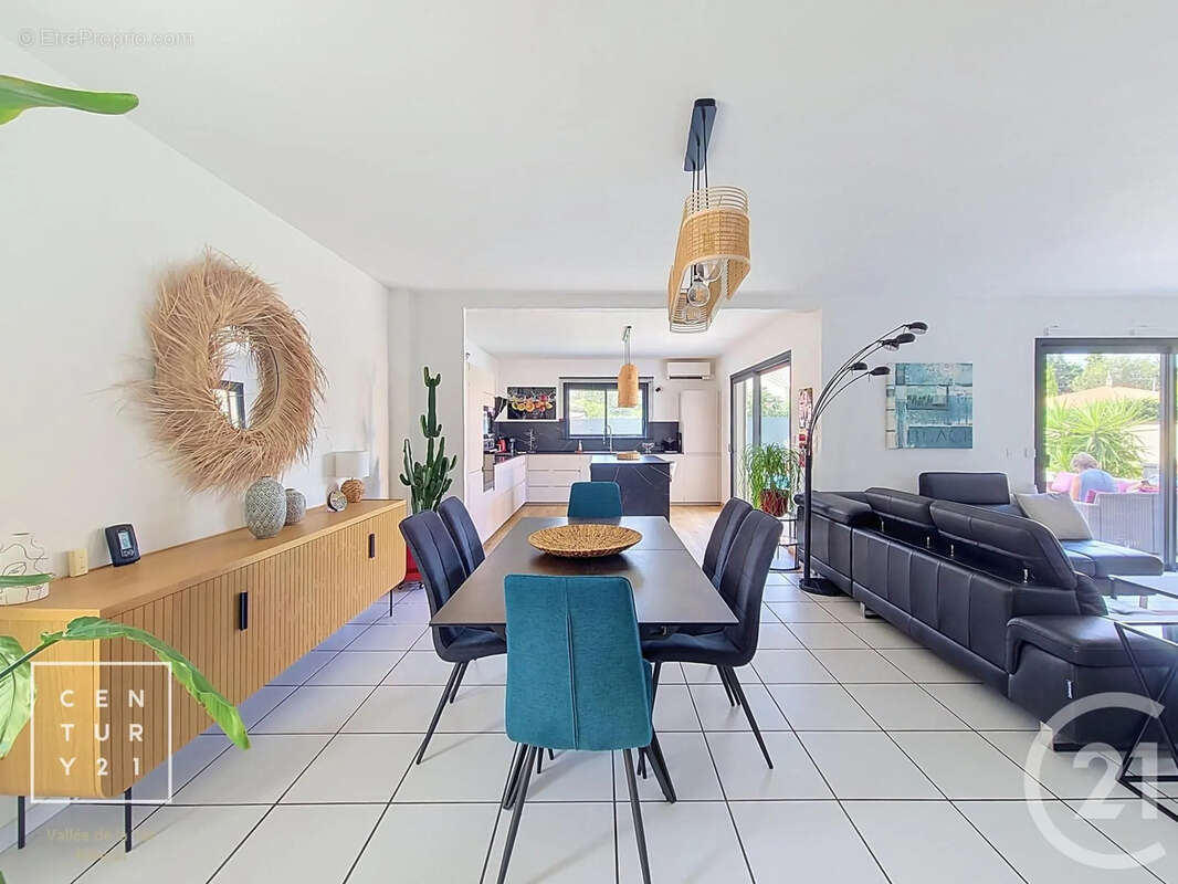 Maison 161 m² à Le Soler  - photo 20