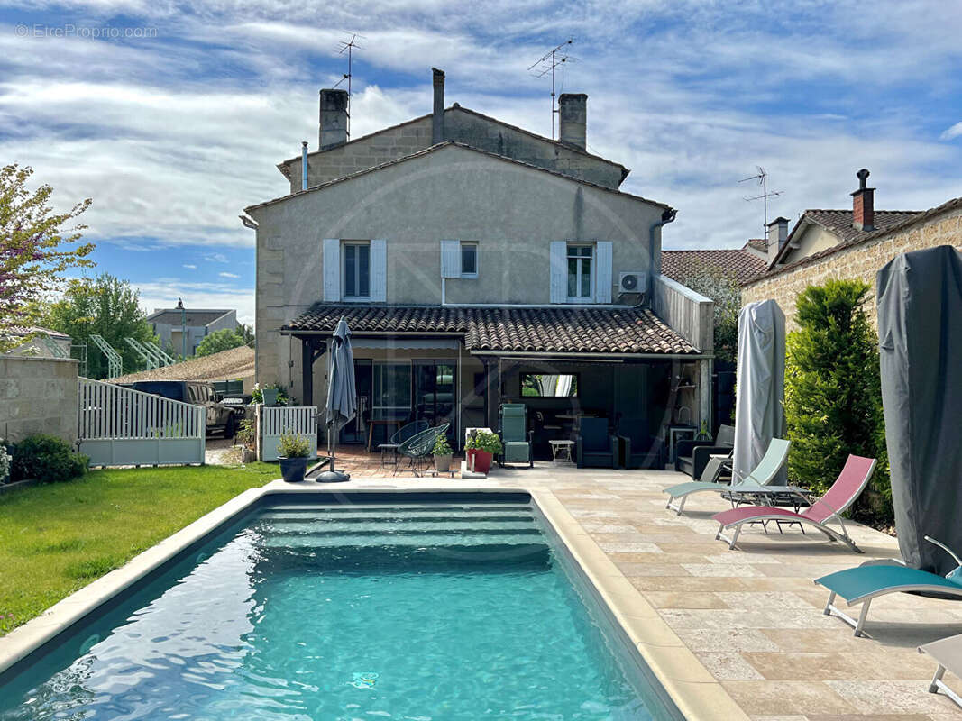 Maison à SAINT-SEURIN-SUR-L'ISLE