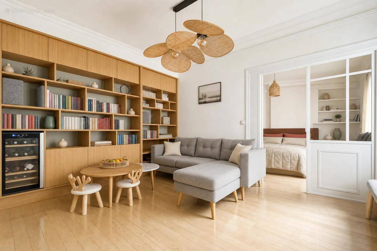Appartement à PARIS-18E