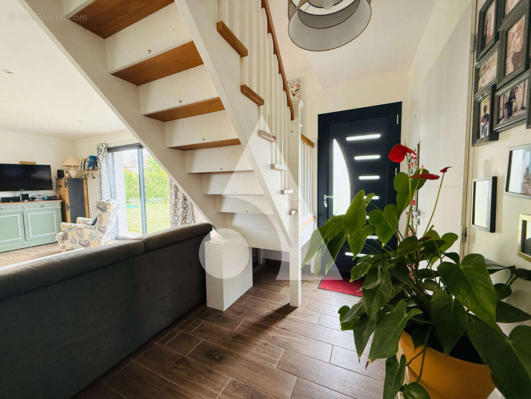 Maison à SACQUENVILLE