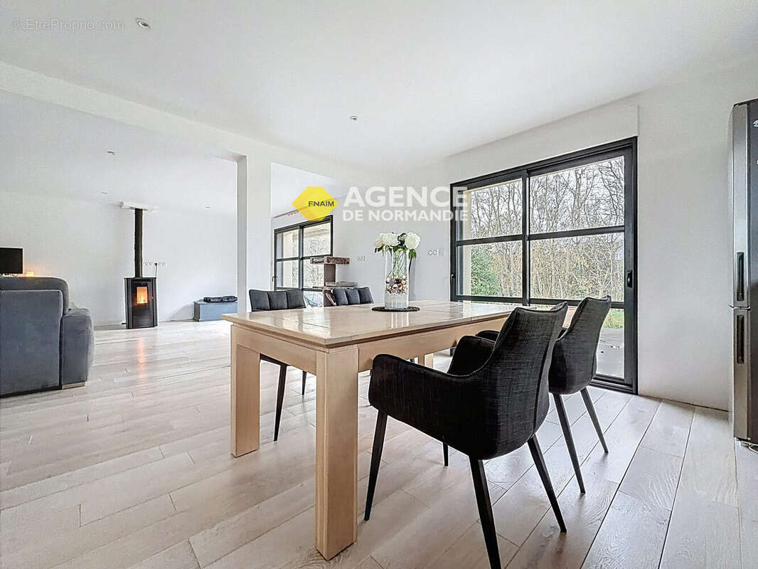 Maison à MONTREUIL-L'ARGILLE