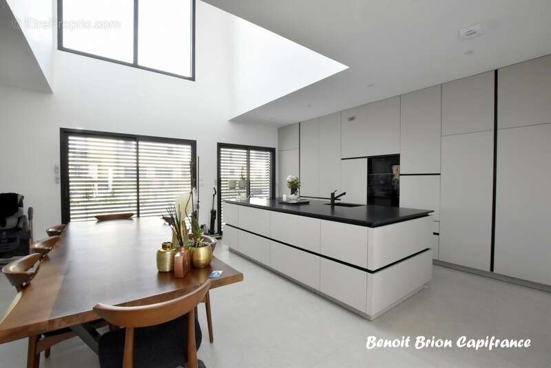 Maison à LA CHAPELLE-DES-FOUGERETZ