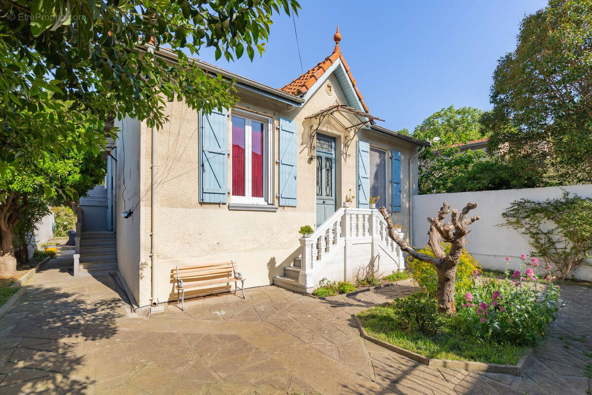 Maison à LEZIGNAN-CORBIERES