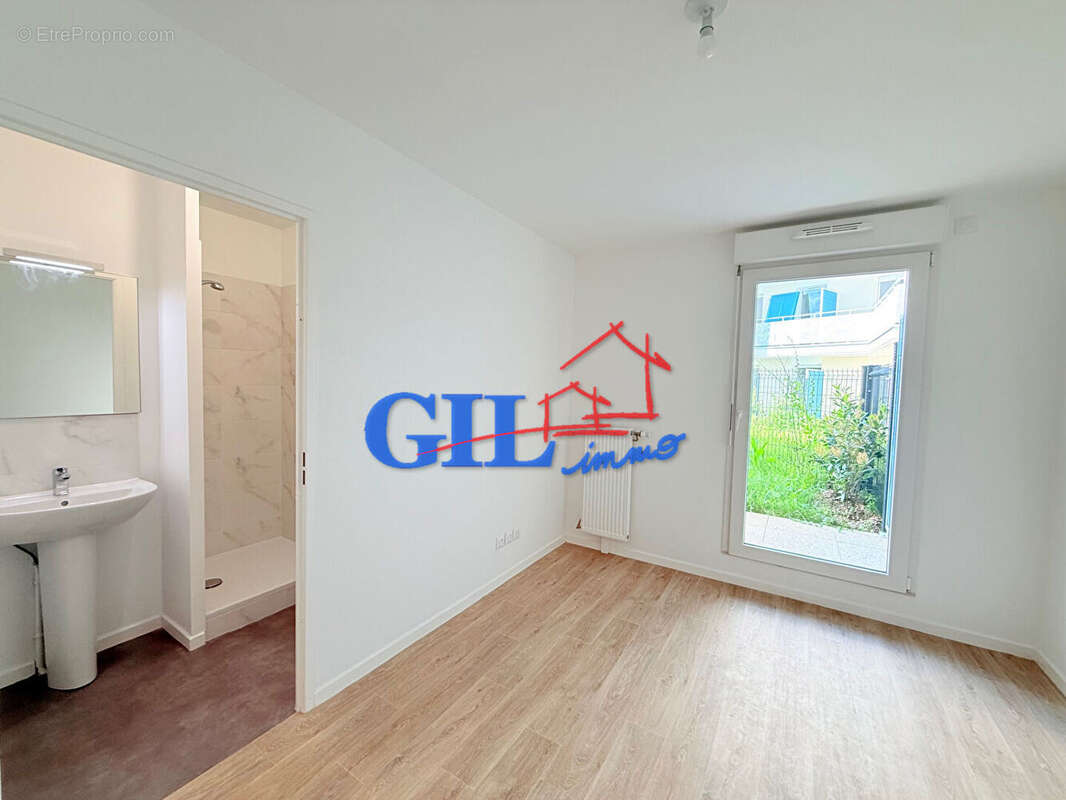 Appartement à SAVIGNY-LE-TEMPLE