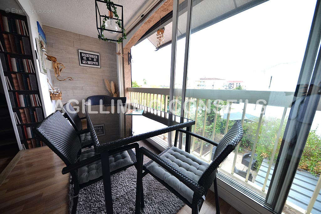 Appartement à PUGET-SUR-ARGENS