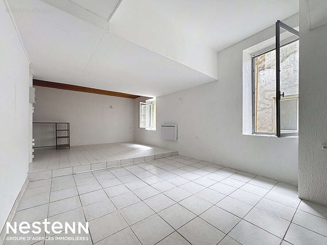 Appartement T3 de 77 m² avec combles aménageables en plein coeur de Narbonne - photo 2