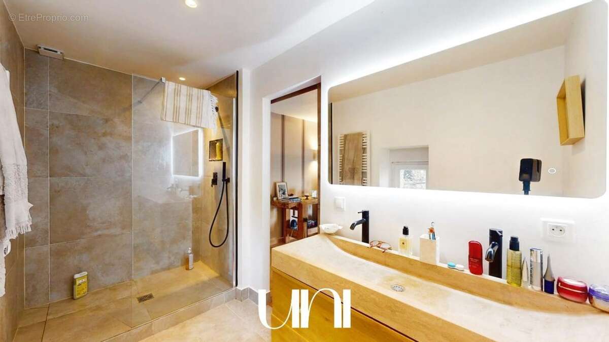 Maison à TROIS-MONTS