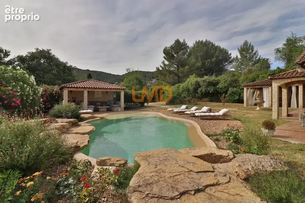 Maison de charme 4 chambres Terrain 2000m2 Piscine Calme Plein S - photo 23
