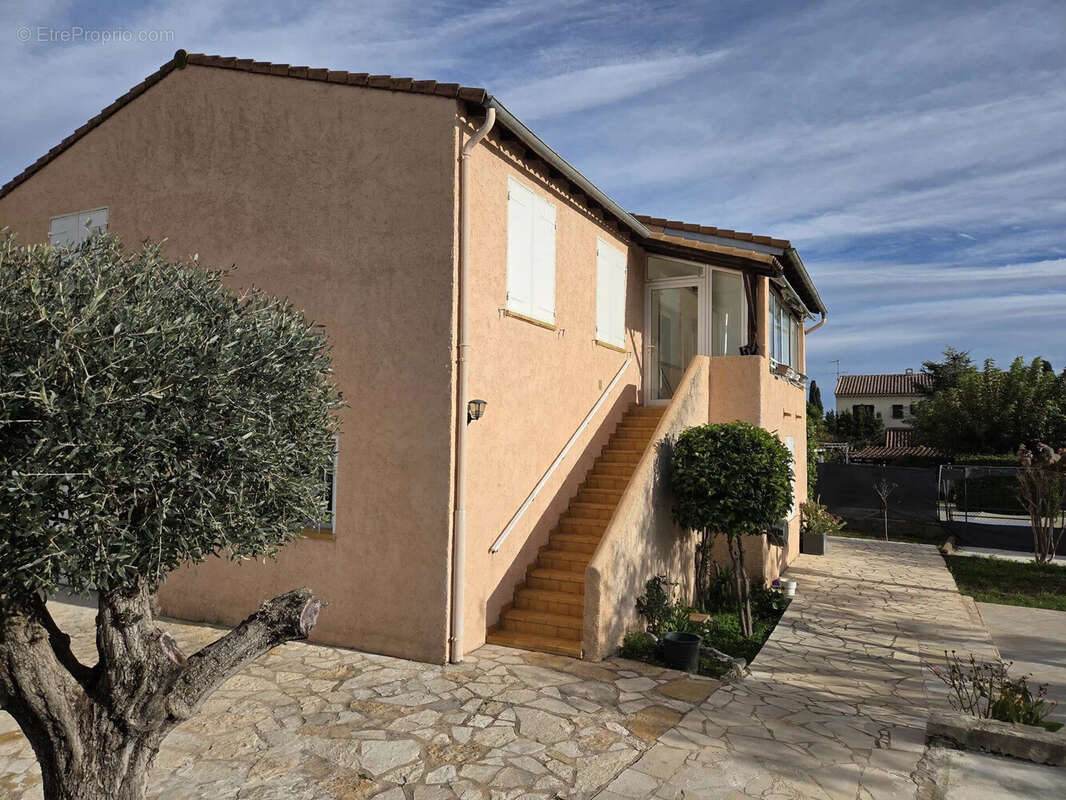 Maison à CUERS
