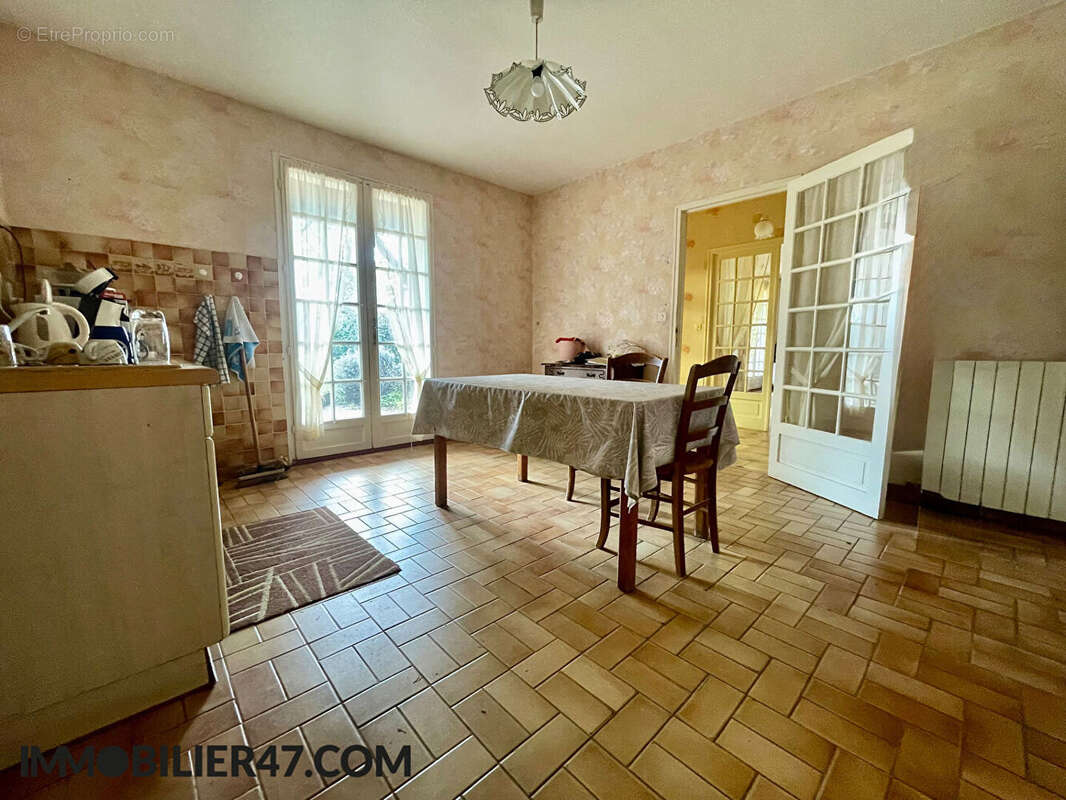 Maison à CASTELMORON-SUR-LOT