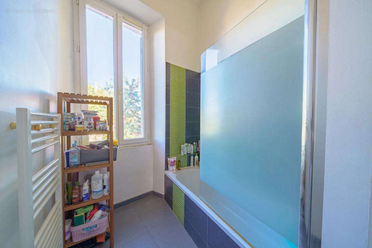 Appartement à MARSEILLE-16E
