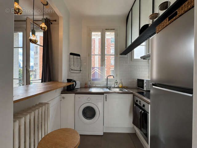 Appartement à COURBEVOIE